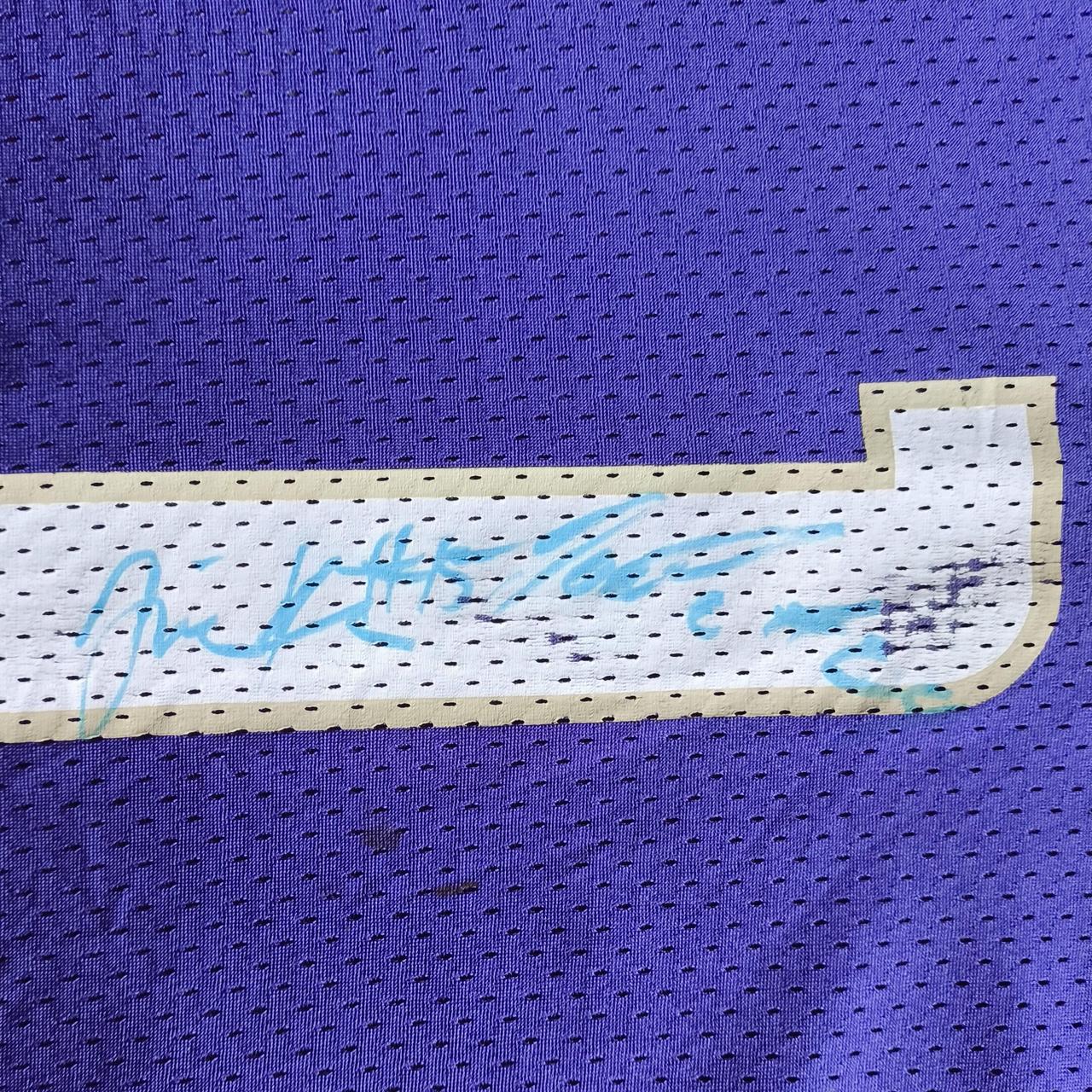 Washington Huskies NCAA Signed Jersey M