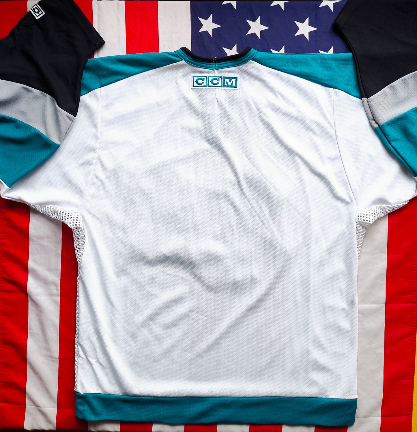 San Jose Sharks NHL CCM Jersey M