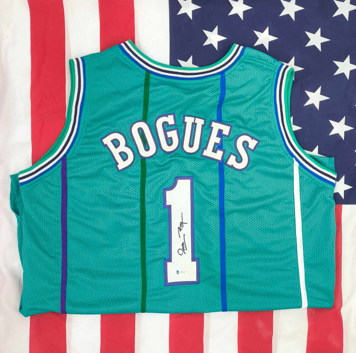 Muggsy Bogues Charlotte Hornets NBA Signed Jersey Beckett COA