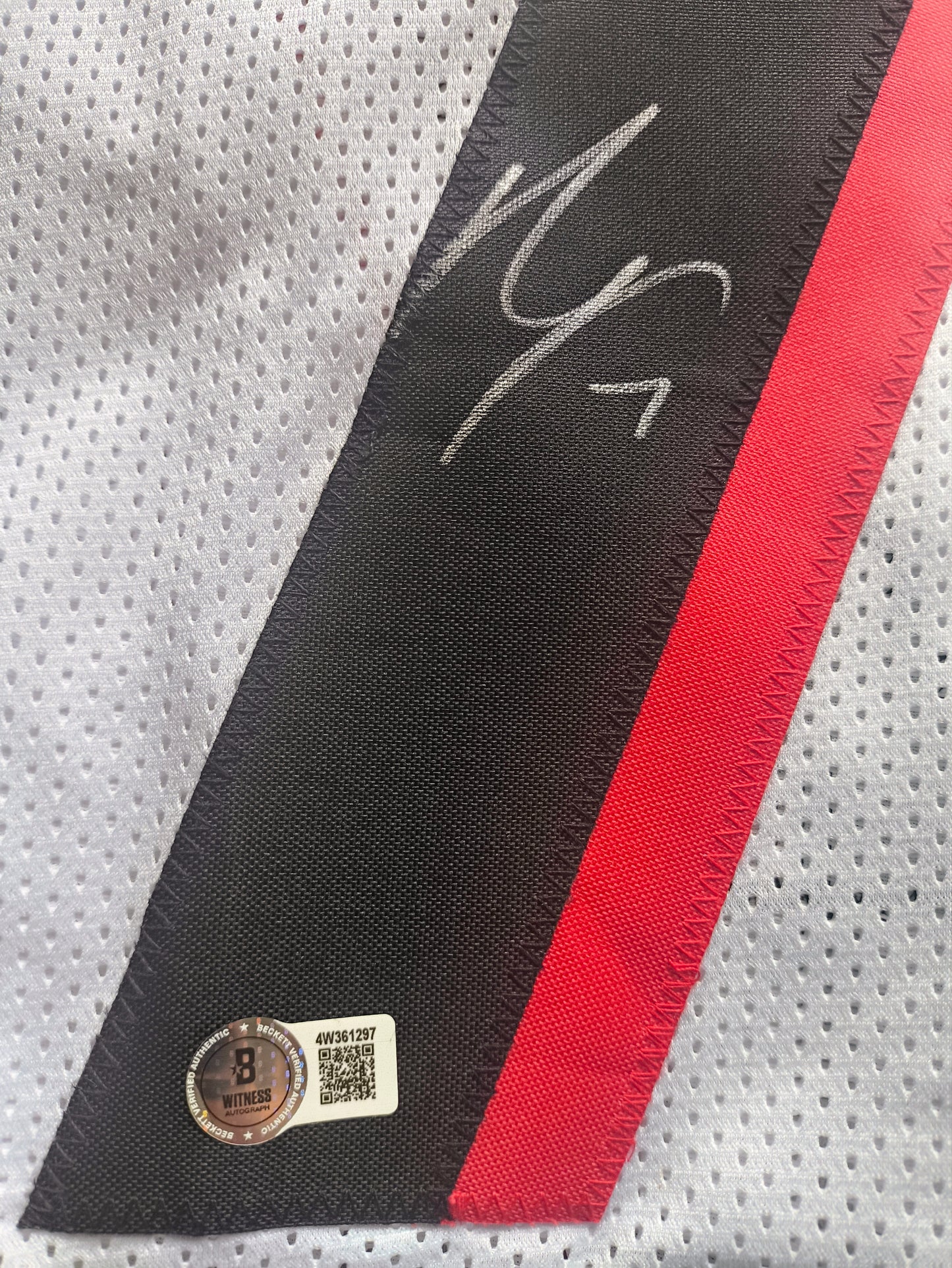 Bijan Robinson Signed Atlanta Falcons NFL Jersey Beckett COA