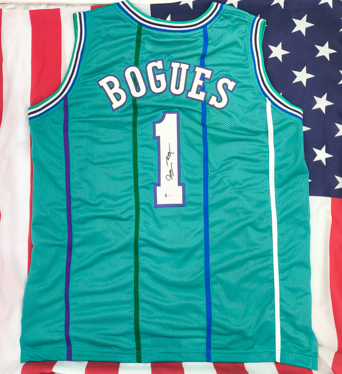 Muggsy Bogues Charlotte Hornets NBA Signed Jersey Beckett COA